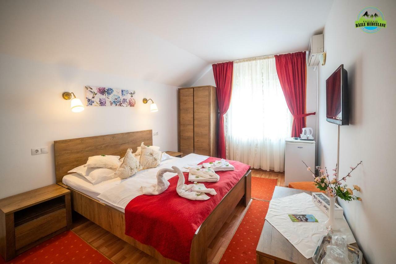 Pension Eden Băile Herculane Exteriér fotografie