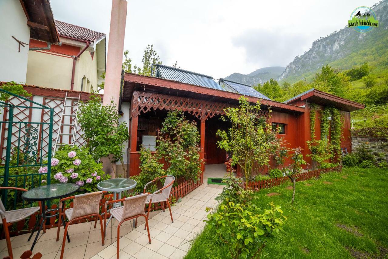 Pension Eden Băile Herculane Exteriér fotografie